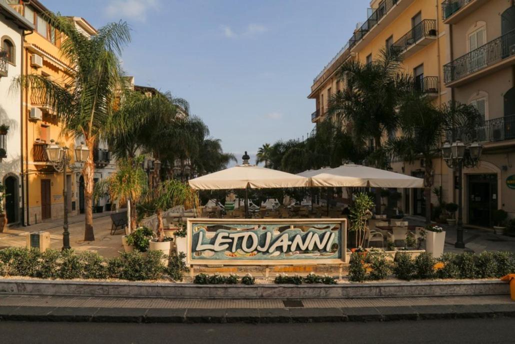 Allejanni Letojanni Exterior foto